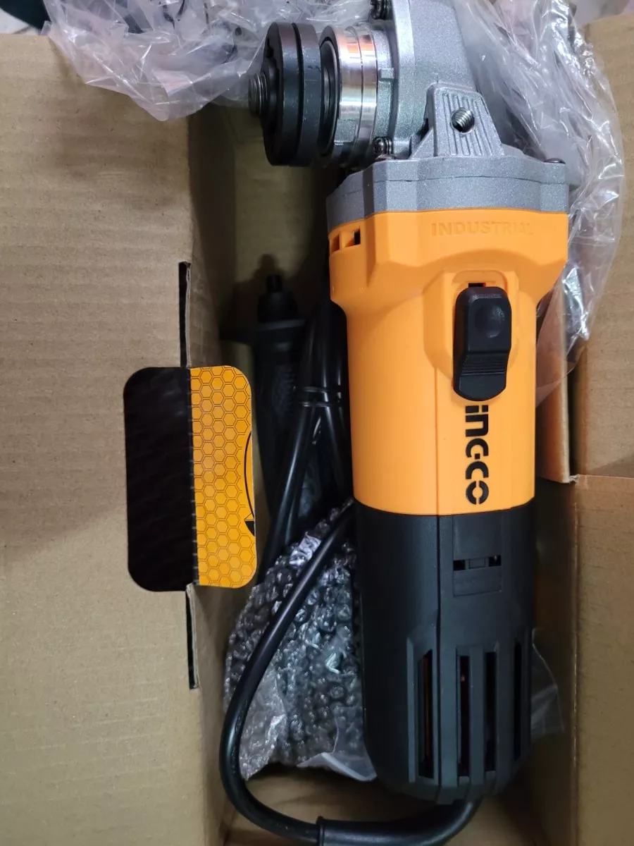 ESMERIL ANGULAR DE 4 1/2" 950 W INGCO MOD AG95018 - Imagen 2