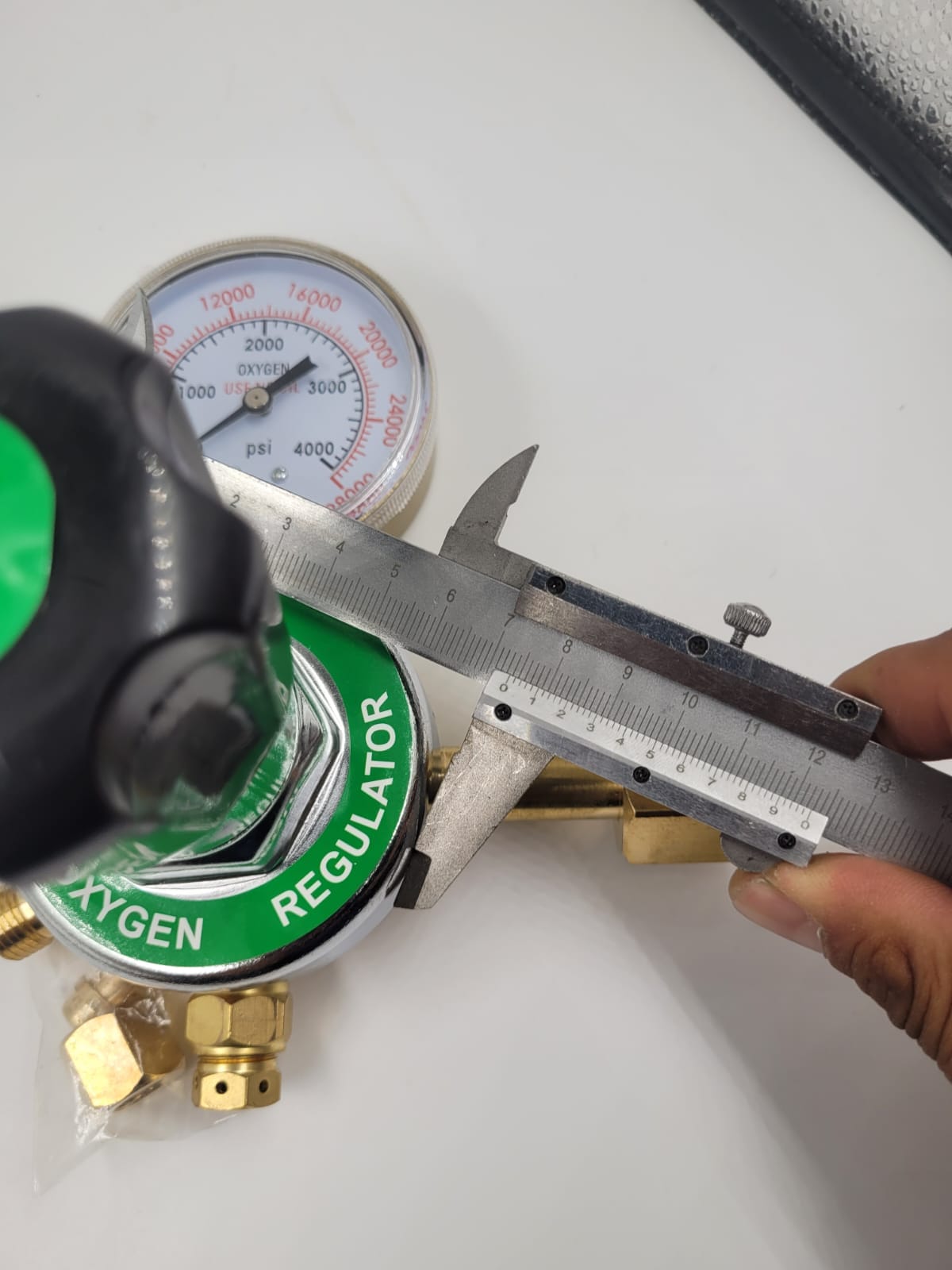 REGULADOR DE OXIGENO INDUSTRIAL ENT 4000 PSI - Imagen 7